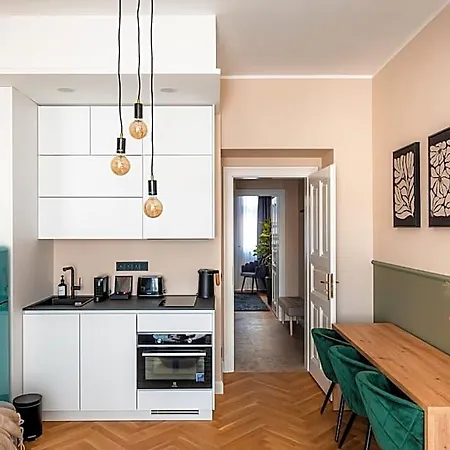 Accordion Boutique & Premium 4*